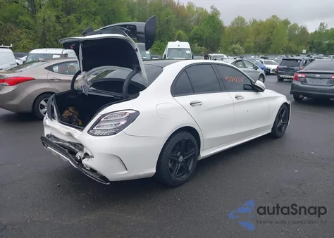 2015 Mercedes-Benz C 300 4Matic/Luxury 4Matic/Sport 4Matic из США, поврежденный, VIN 55SWF4KBXFU088840